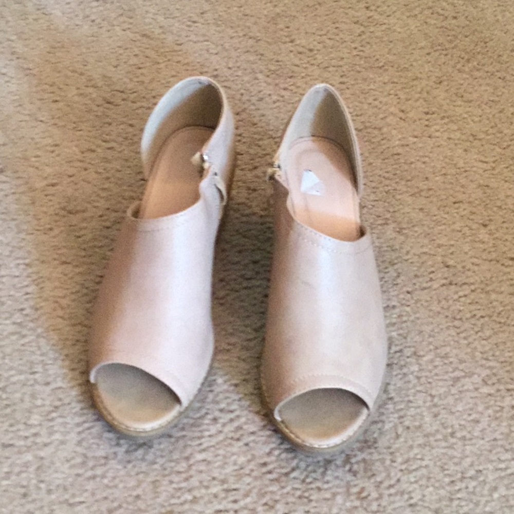 Peep toe Shoes